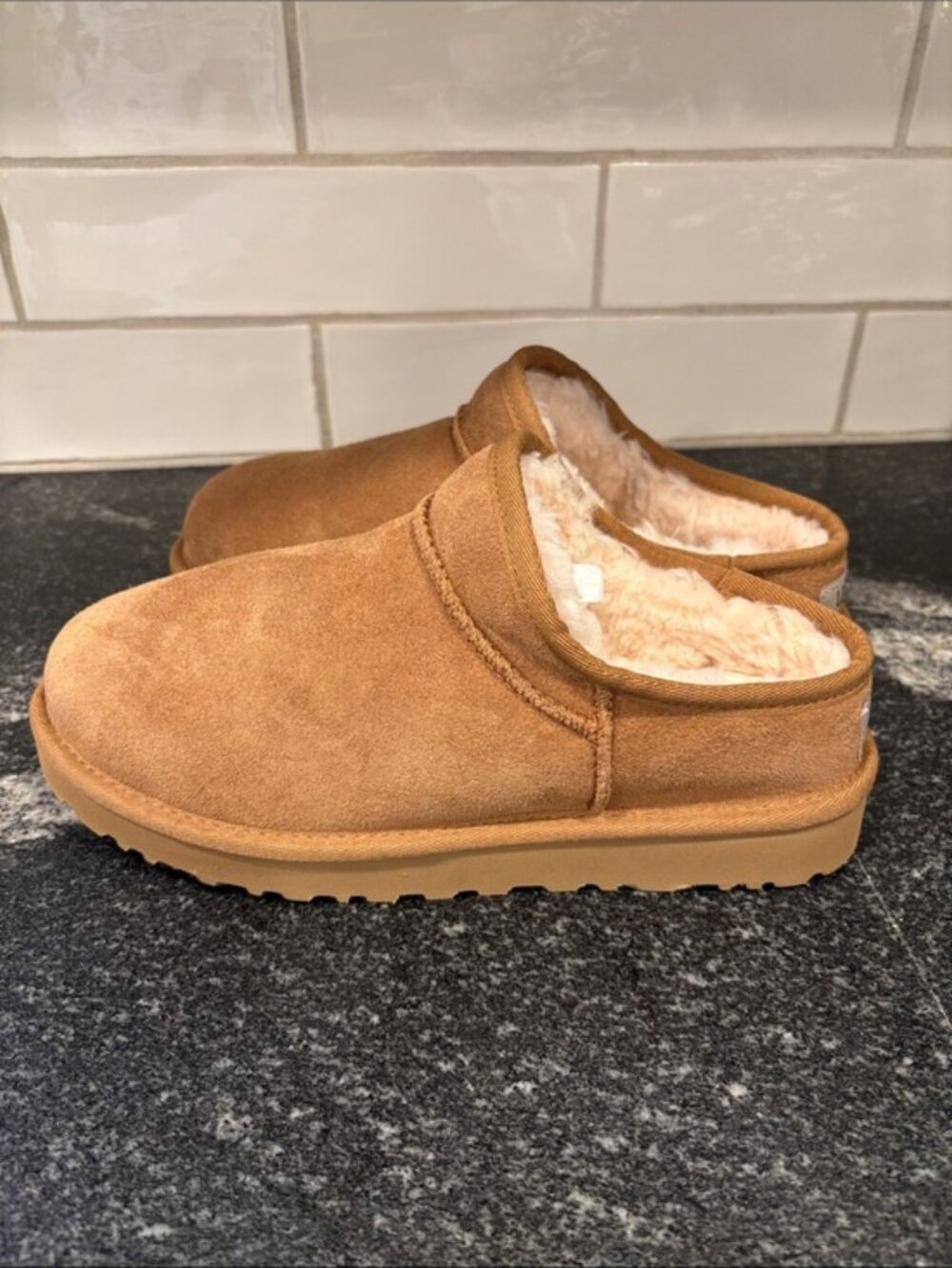 UGG Classic Mini Slipper Boots – Chestnut – Size 7 – NEW - Picture 4 of 12